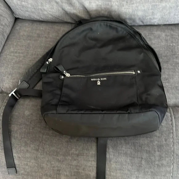 Michael Kors backpack/ purse brand new without tags no wear and tear Michael Kors Backpacks for Women | The RealReal main image 3